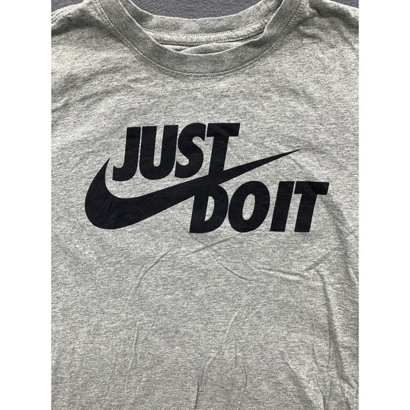 The Nike Tee Graphic T-Shirt Men's Medium Gray Logo Swoosh Crew Neck AR5006-063 - Picture 2 of 10